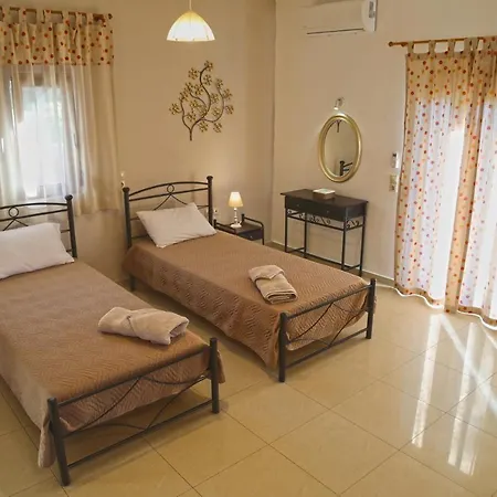 Leondis Apartment