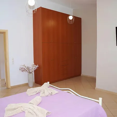 Leondis Apartment *